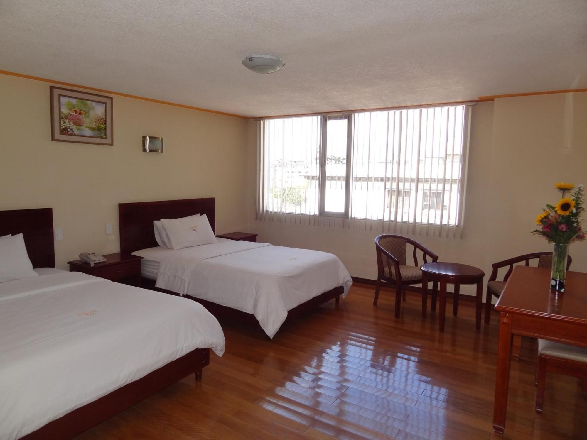 Hotel L&L Quito Exterior foto